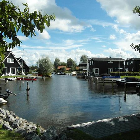 Waterpark Oan 'E Poel Bij Sneekermeer Terherne Esterno foto