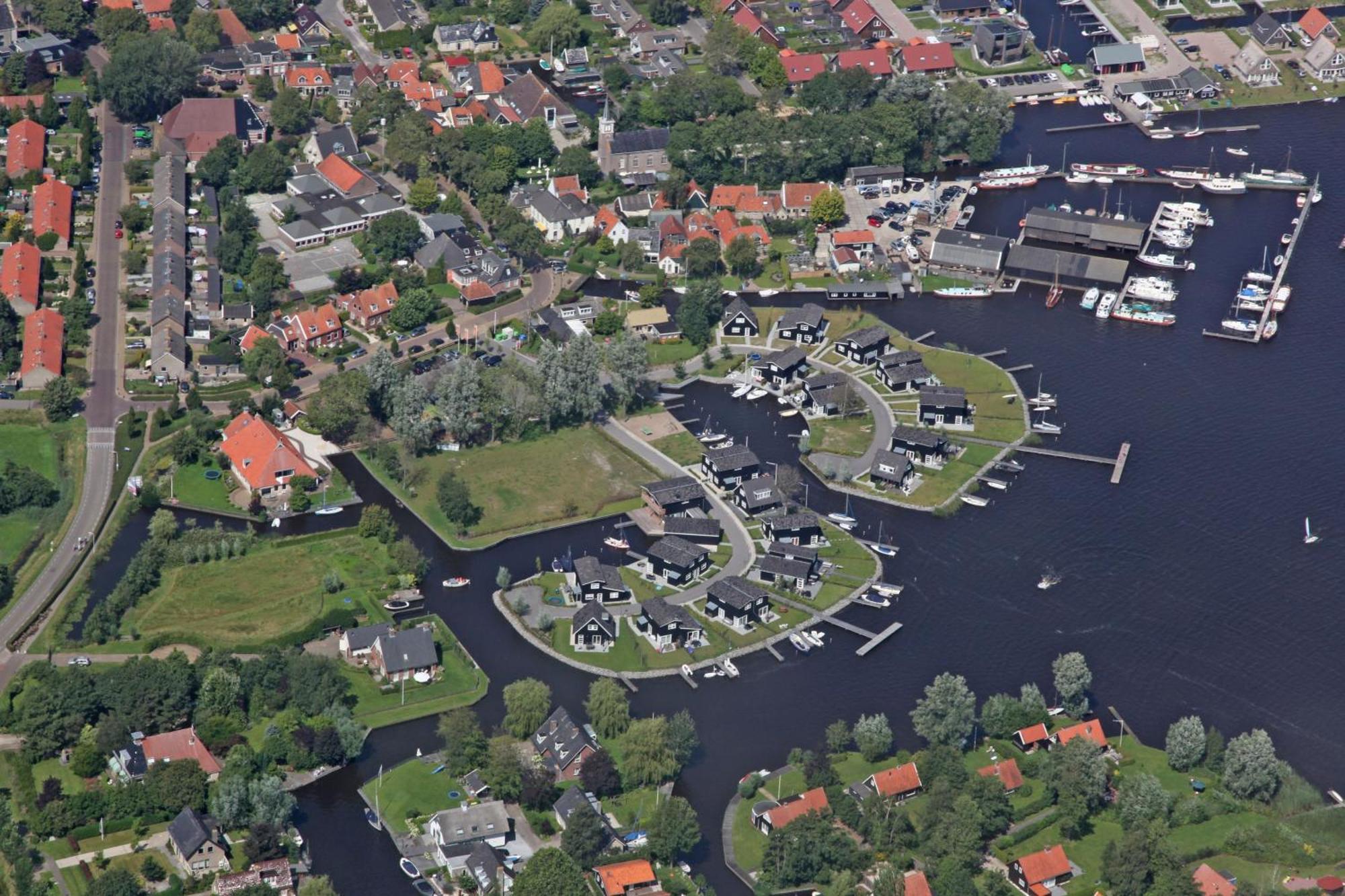 Waterpark Oan 'E Poel Bij Sneekermeer Terherne Esterno foto