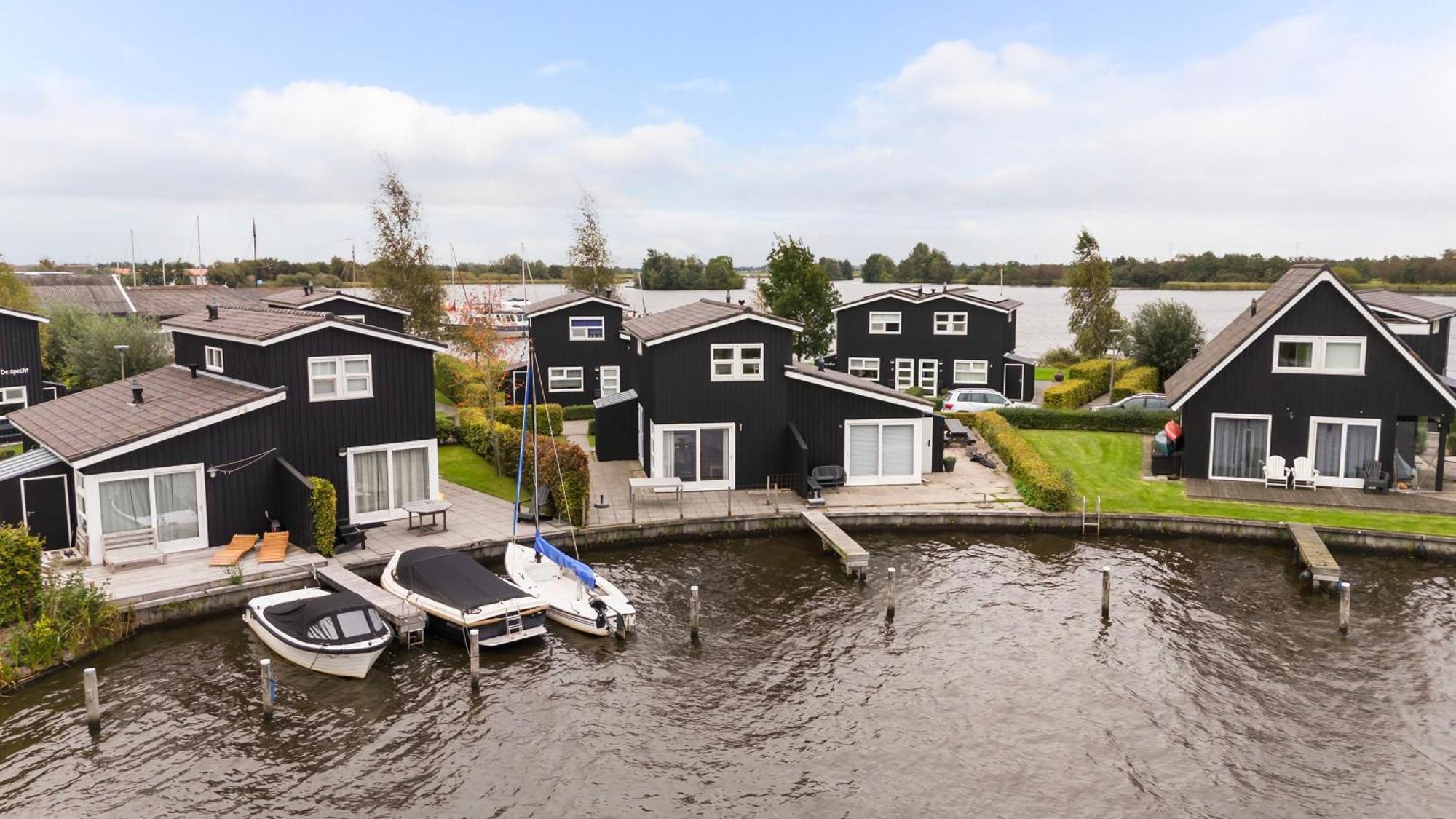 Waterpark Oan 'E Poel Bij Sneekermeer Terherne Esterno foto